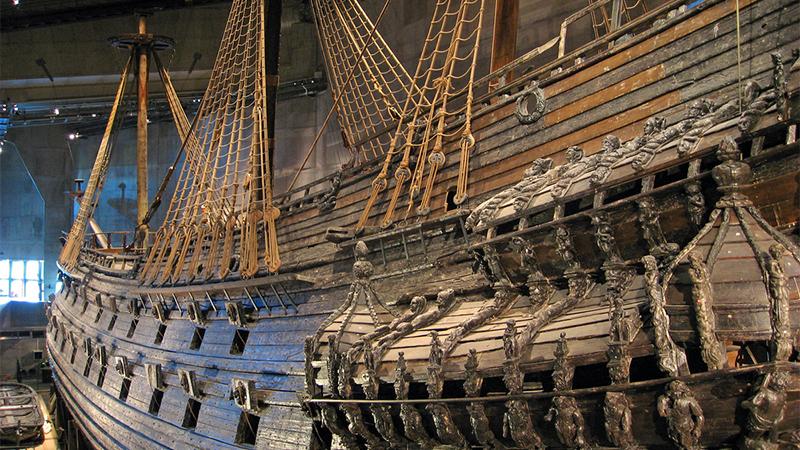 Le navire suédois Vasa a chaviré et coulé à Stockholm en 1628. 