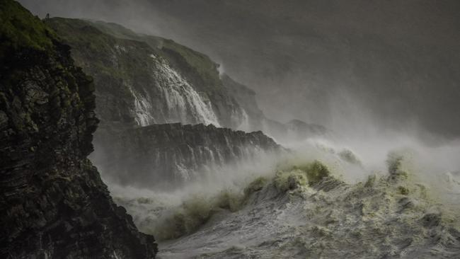 Stormy ocean waves